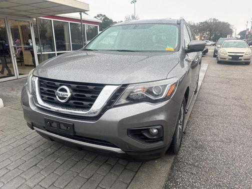 2018 Nissan Pathfinder SV