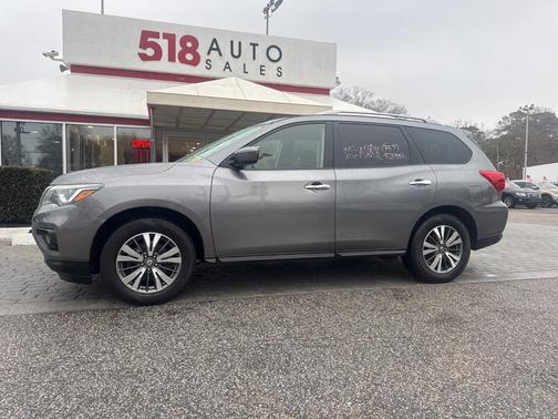 2018 Nissan Pathfinder SV