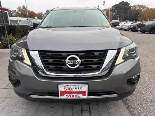 2018 Nissan Pathfinder SV