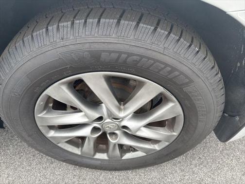 2015 INFINITI QX60 Base