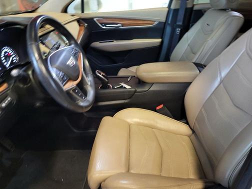 2017 Cadillac XT5 Platinum