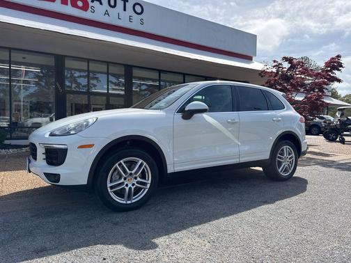 White 2016 Porsche Cayenne Cayenne