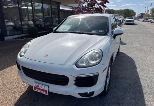 Carrara White Metallic 2016 Porsche Cayenne Cayenne