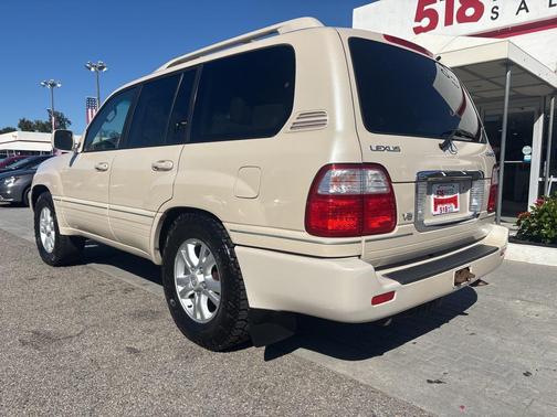 2005 Lexus LX 470 Base