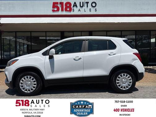 Summit White 2017 Chevrolet Trax LS