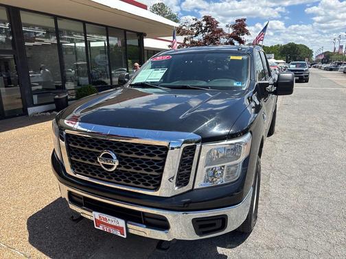 Magnetic Black 2018 Nissan Titan XD SV