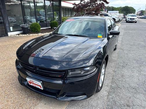 Pitch Black Clearcoat 2019 Dodge Charger SXT