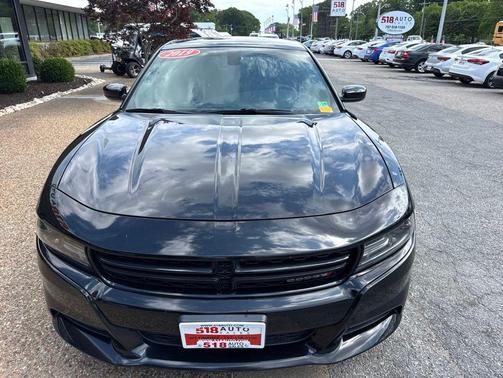 Pitch Black Clearcoat 2019 Dodge Charger SXT