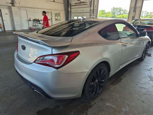 Platinum Metallic 2013 Hyundai Genesis Coupe 3.8 Track