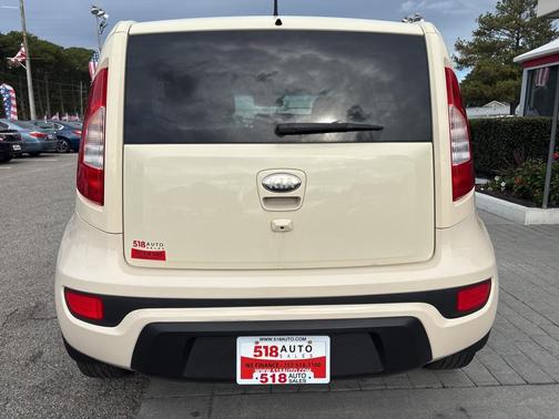 2013 Kia Soul +