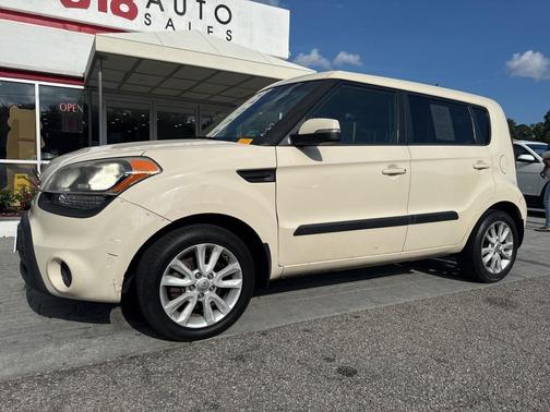 2013 Kia Soul +
