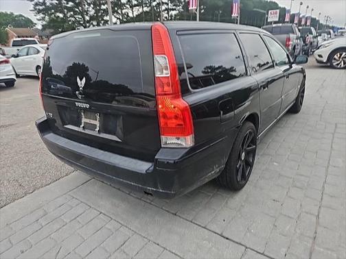 2005 Volvo V70 2.4