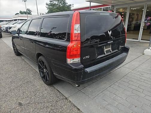 2005 Volvo V70 2.4