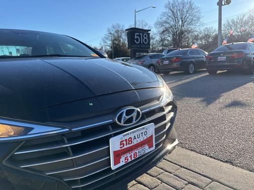 2020 Hyundai ELANTRA SE