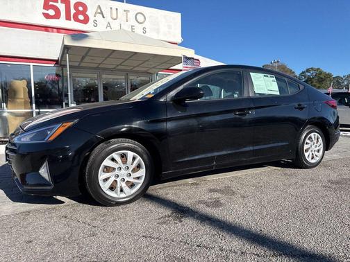 2020 Hyundai ELANTRA SE