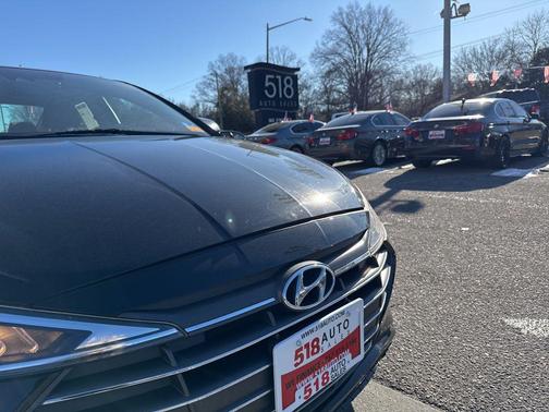 2020 Hyundai ELANTRA SE