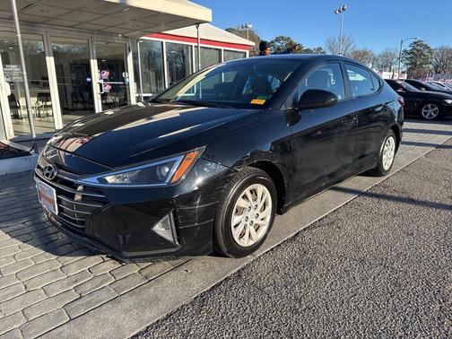 2020 Hyundai ELANTRA SE