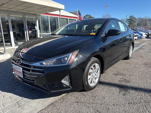 2020 Hyundai ELANTRA SE