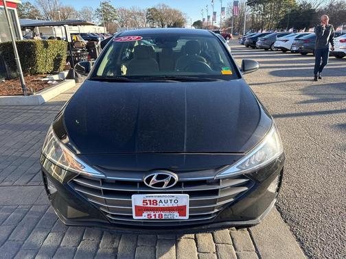 2020 Hyundai ELANTRA SE