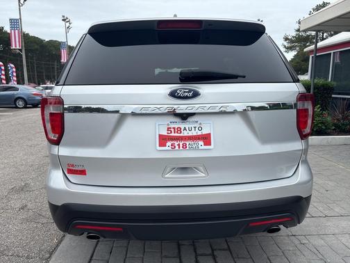 2017 Ford Explorer Base