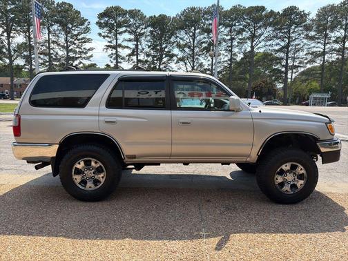Millennium Silver Metallic 2000 Toyota 4Runner SR5