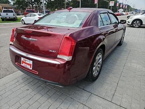 2016 Chrysler 300 S