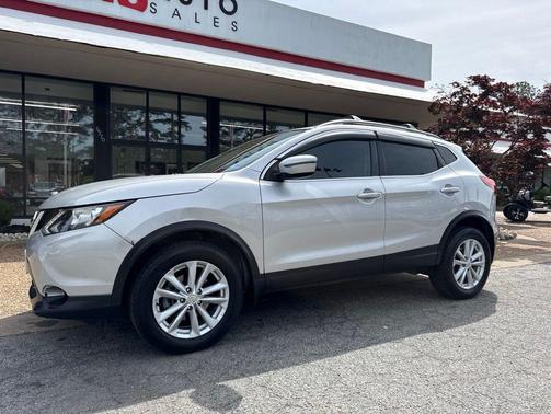 Brilliant Silver 2017 Nissan Rogue Sport SV