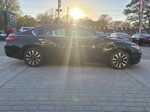 2018 Nissan Altima 2.5 SV