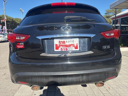 2010 INFINITI FX35 Base