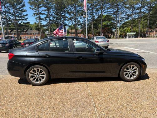 Black Sapphire Metallic 2016 BMW 320 i