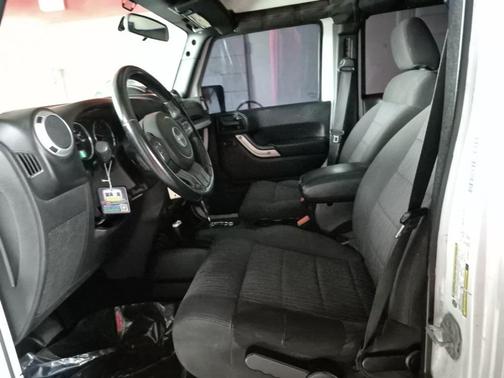 2012 Jeep Wrangler Unlimited Sahara