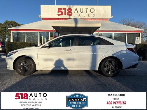 2023 Hyundai ELANTRA SEL