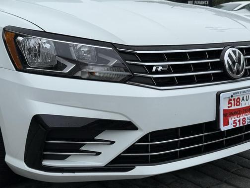 2017 Volkswagen Passat 1.8T R-Line w/Comfort