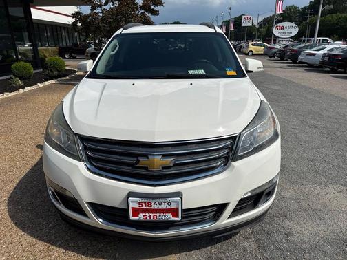 White 2013 Chevrolet Traverse 1LT