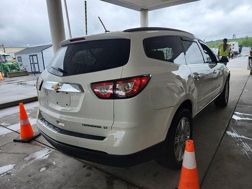 White 2013 Chevrolet Traverse 1LT