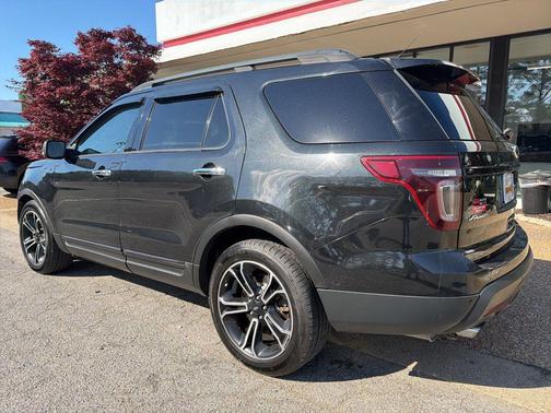 Tuxedo Black Metallic 2013 Ford Explorer Sport