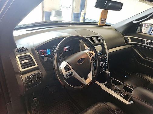Tuxedo Black Metallic 2013 Ford Explorer Sport
