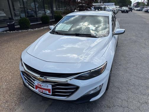 Summit White 2019 Chevrolet Malibu LT