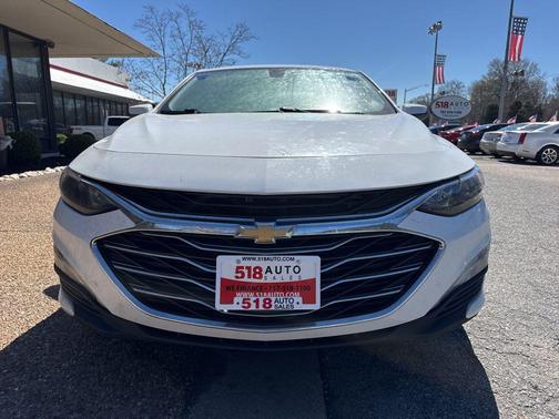 Summit White 2019 Chevrolet Malibu LT