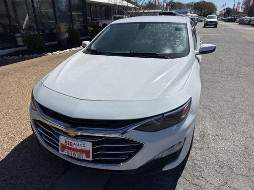 Summit White 2019 Chevrolet Malibu LT