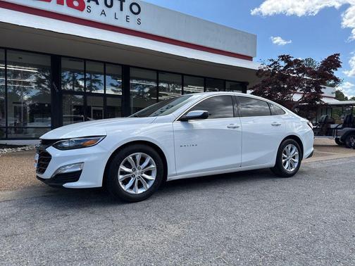 Summit White 2019 Chevrolet Malibu LT
