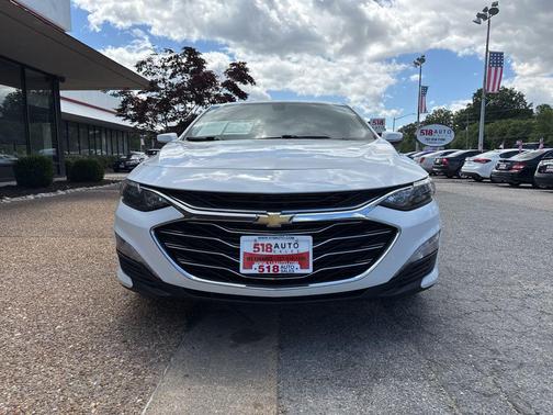Summit White 2019 Chevrolet Malibu LT