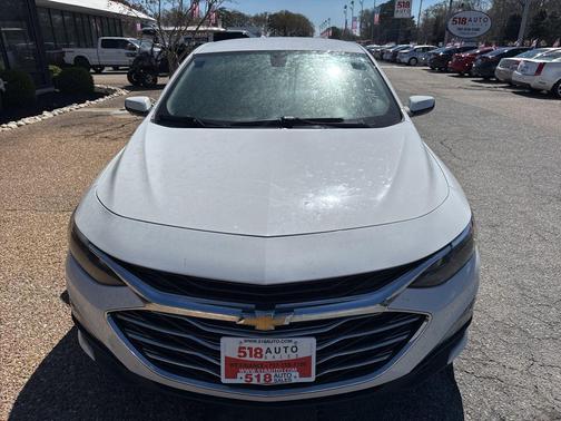 Summit White 2019 Chevrolet Malibu LT