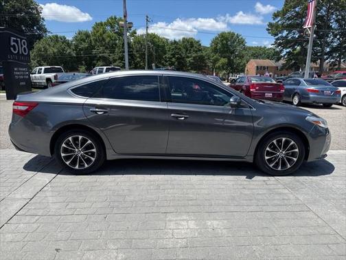 2017 Toyota Avalon XLE