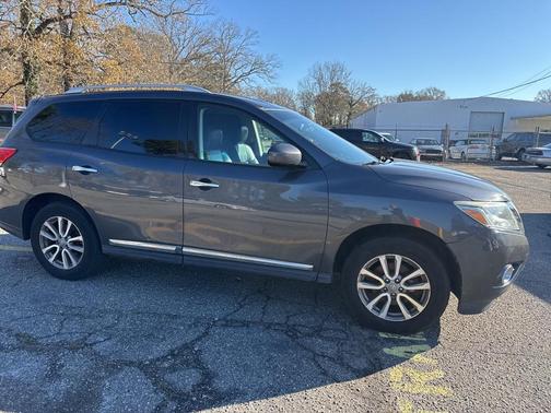 2013 Nissan Pathfinder SL