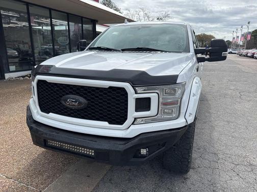 White 2018 Ford F-150 Lariat