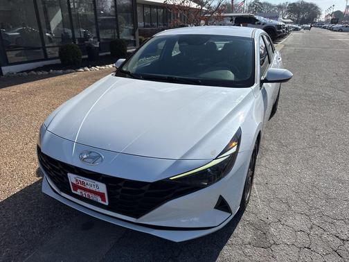 2021 Hyundai ELANTRA SEL