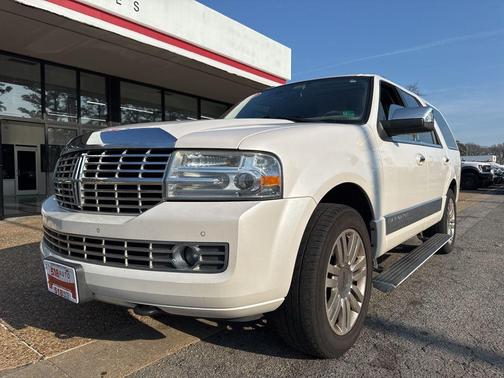 2012 Lincoln Navigator Base