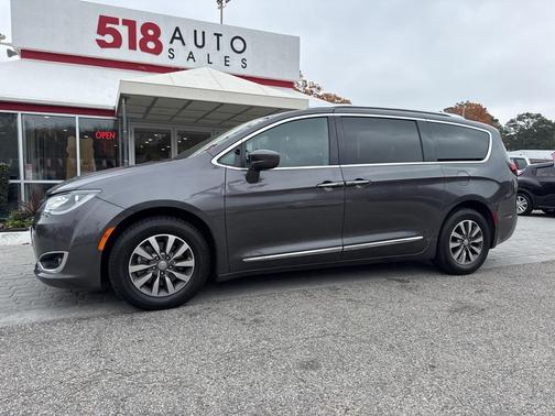 2020 Chrysler Pacifica Touring-L Plus
