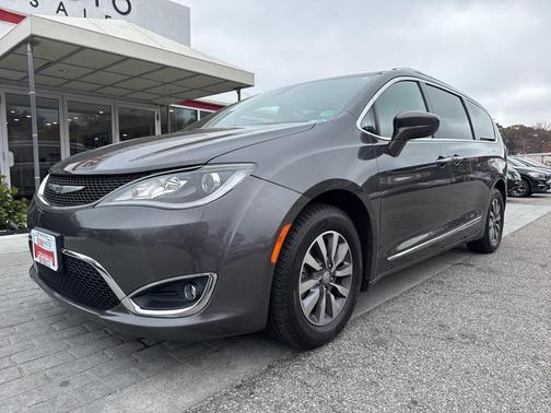 2020 Chrysler Pacifica Touring-L Plus
